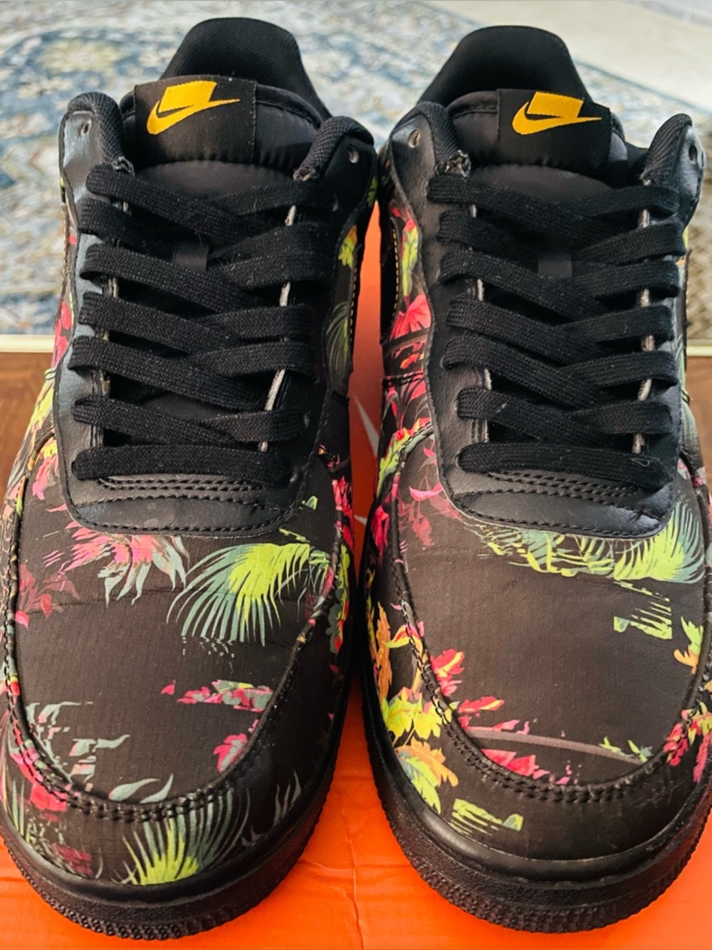 Nike Air Force 1'07
LV8 “Floral Pack” Mens 10
$179 - Picture 4 of 12